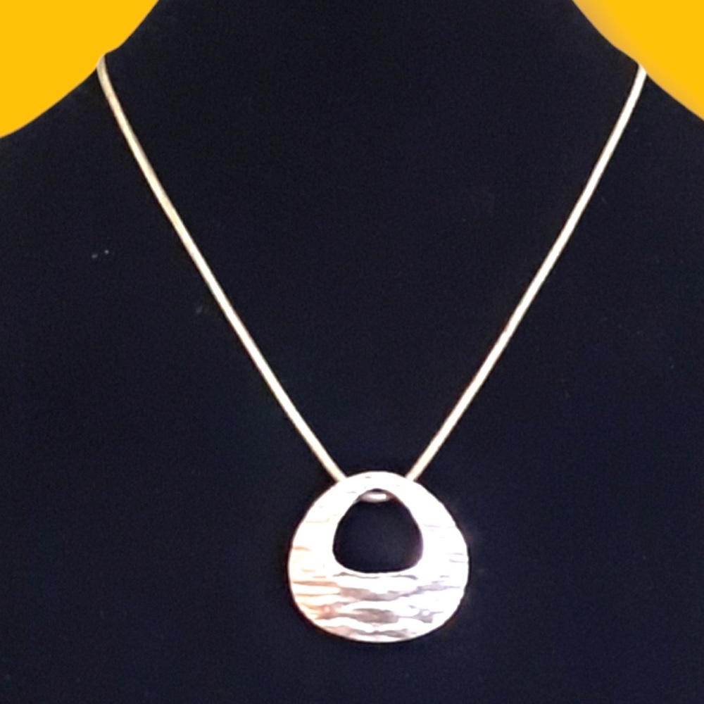 Vintage silver tone necklace